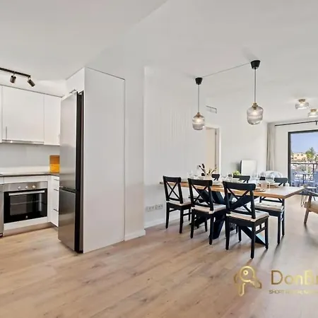3 Bedrooms Mijas With Pool 丰希罗拉