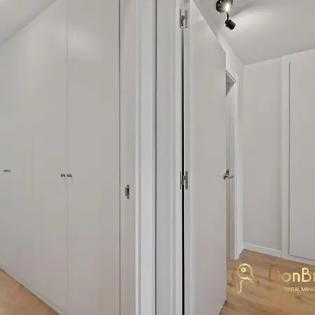 3 Bedrooms Mijas With Pool 公寓 丰希罗拉